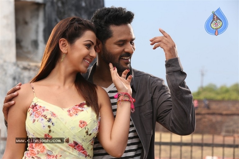 Charlie Chaplin 2 Movie Stills - 30 / 41 photos