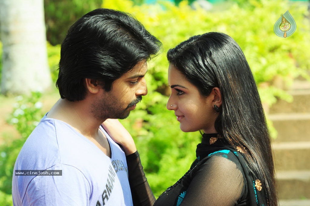 Chatriyavamsam Tamil Movie Stills - 44 / 46 photos