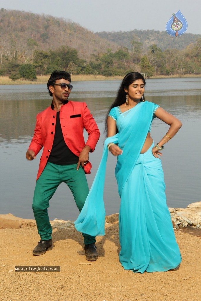 Chatting Movie New Photos - 6 / 62 photos