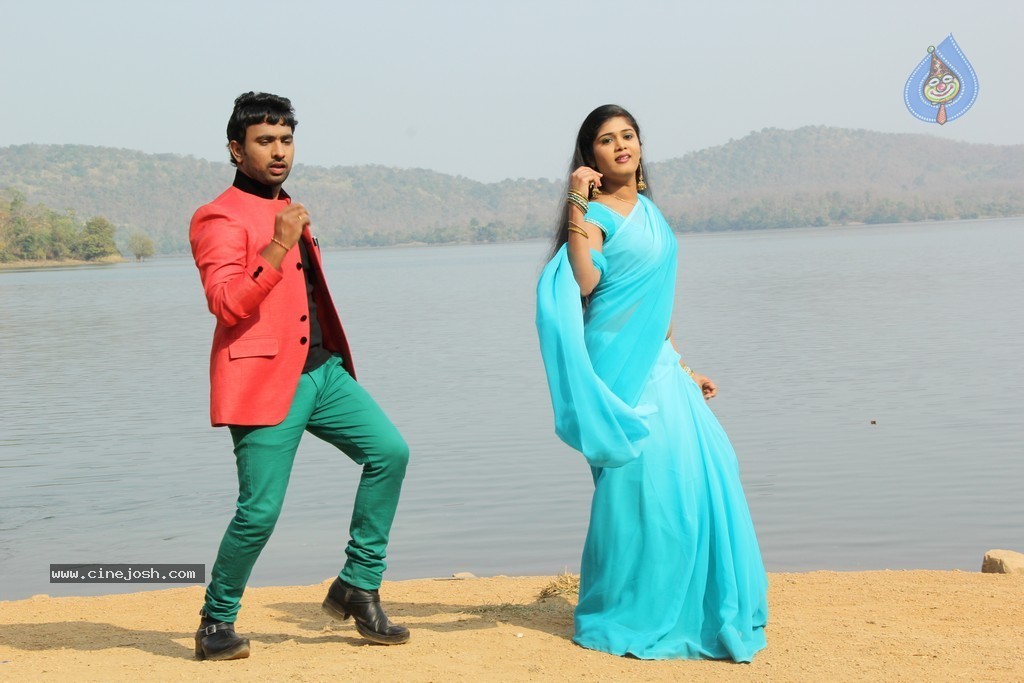 Chatting Movie New Photos - 10 / 62 photos