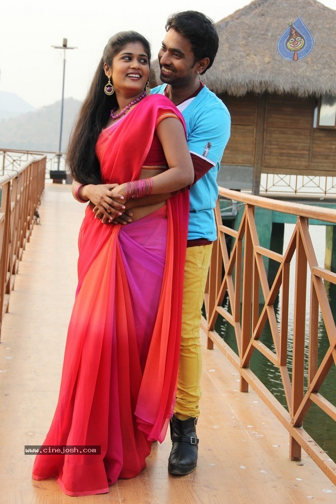 Chatting Movie New Photos - 12 / 62 photos