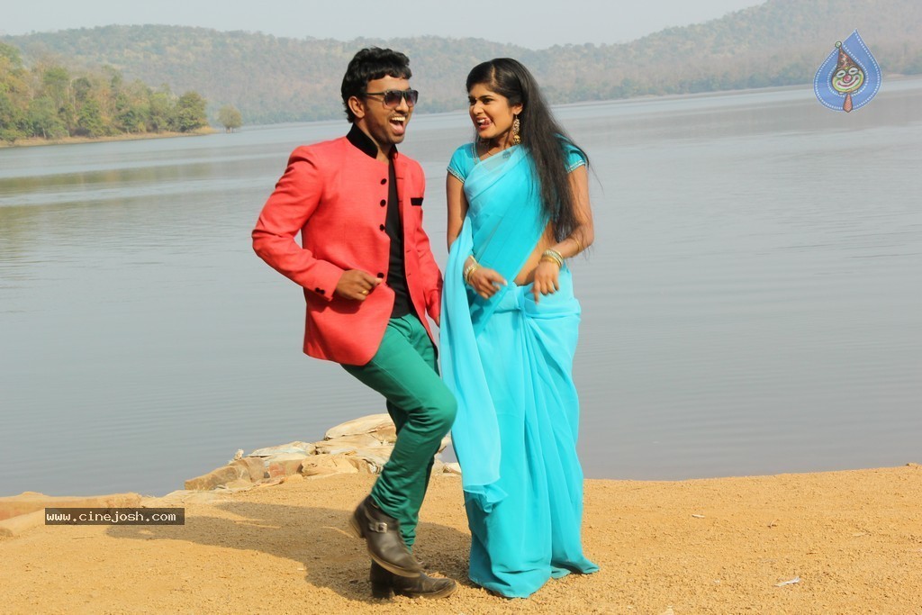 Chatting Movie New Photos - 15 / 62 photos