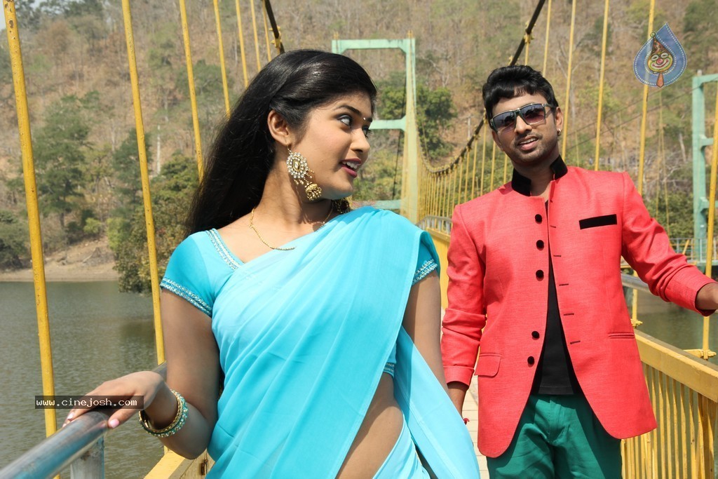 Chatting Movie New Photos - 16 / 62 photos