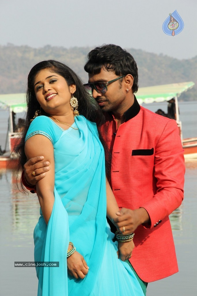 Chatting Movie New Photos - 50 / 62 photos