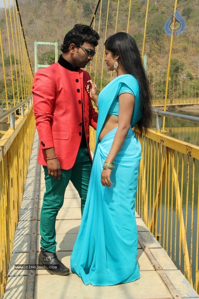 Chatting Movie New Photos - 52 / 62 photos