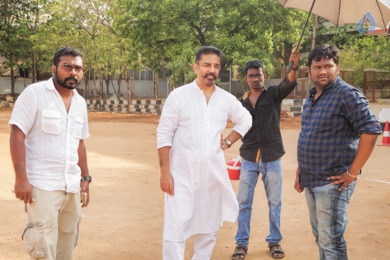 Cheekati Rajyam Working Photos - 14 / 19 photos