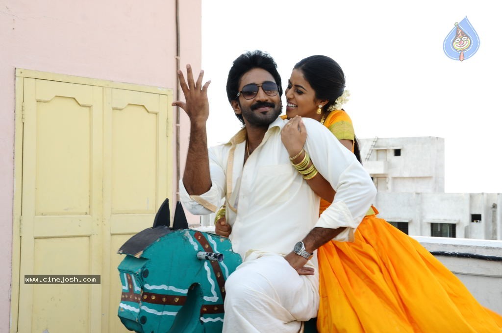 Chelagatam Movie New Stills - 19 / 30 photos