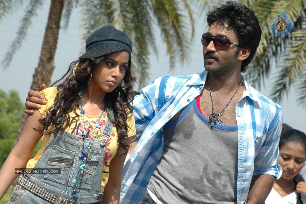 Chelagatam Movie New Stills - 23 / 30 photos