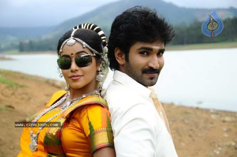 Chelagatam Movie Stills - 5 / 33 photos