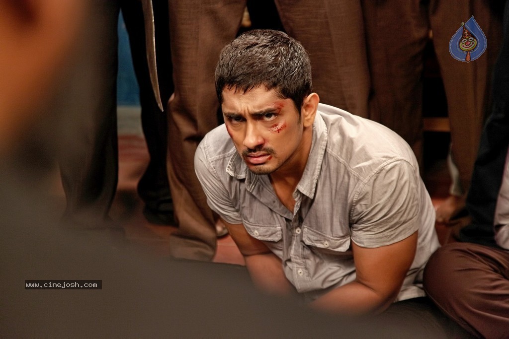 Chikkadu Dhorakadu Stills n Walls - 11 / 16 photos