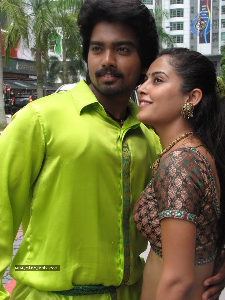 Chikki Mukki Tamil Movie Hot Stills - 37 / 48 photos