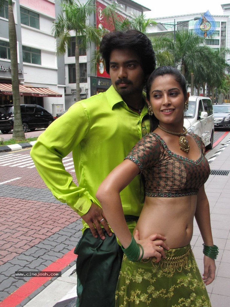 Chikki Mukki Tamil Movie Hot Stills - 6 / 52 photos
