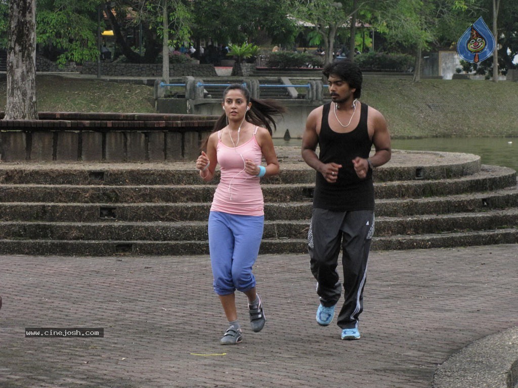 Chikki Mukki Tamil Movie Hot Stills - 10 / 52 photos
