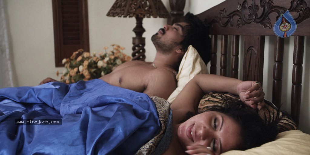 Chikki Mukki Tamil Movie Hot Stills - 14 / 52 photos