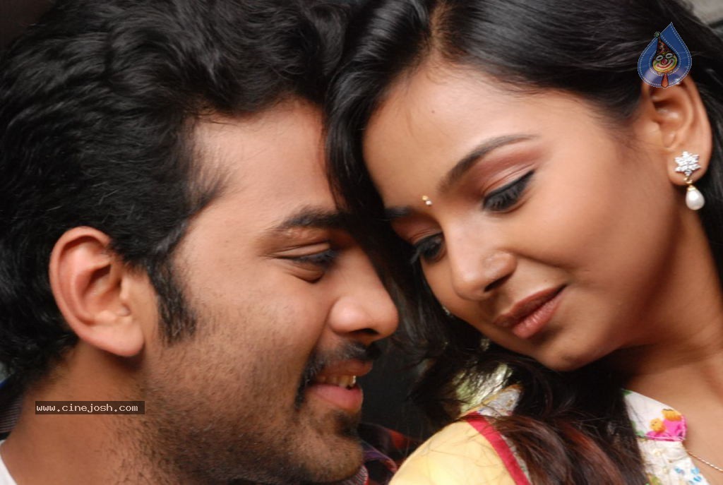Chikkikku Chikkikichi Tamil Movie Stills - 33 / 36 photos