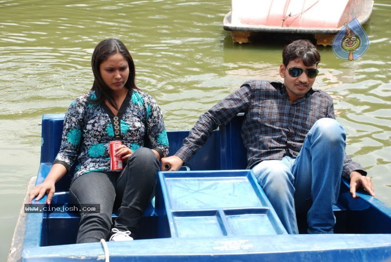 Chilipi Allarilo Chinni Aasa Movie New Stills - 15 / 25 photos