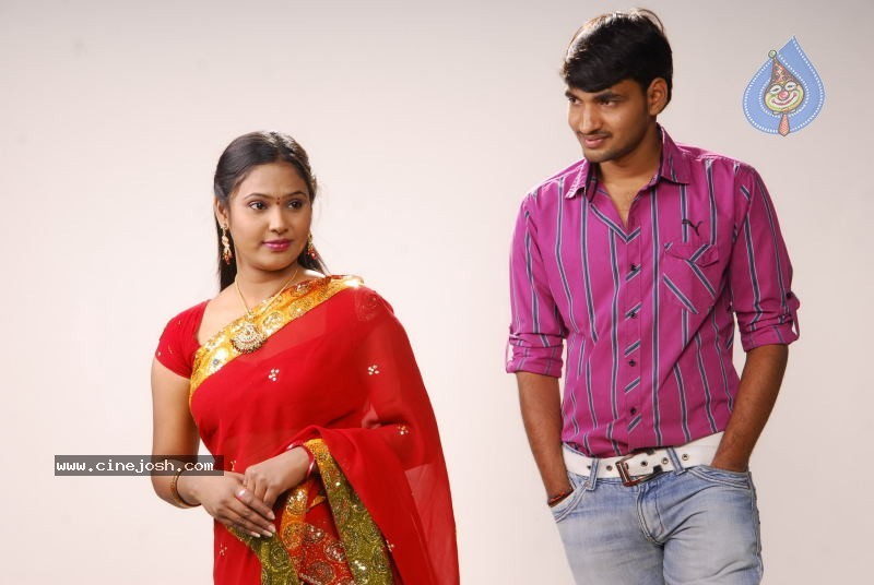 Chilipi Allarilo Chinni Aasa Movie Stills - 7 / 13 photos