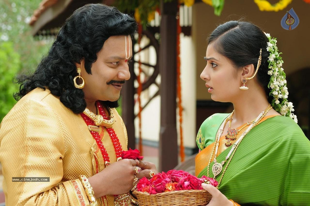 Chilkuru Balaji Movie Photos - 5 / 7 photos