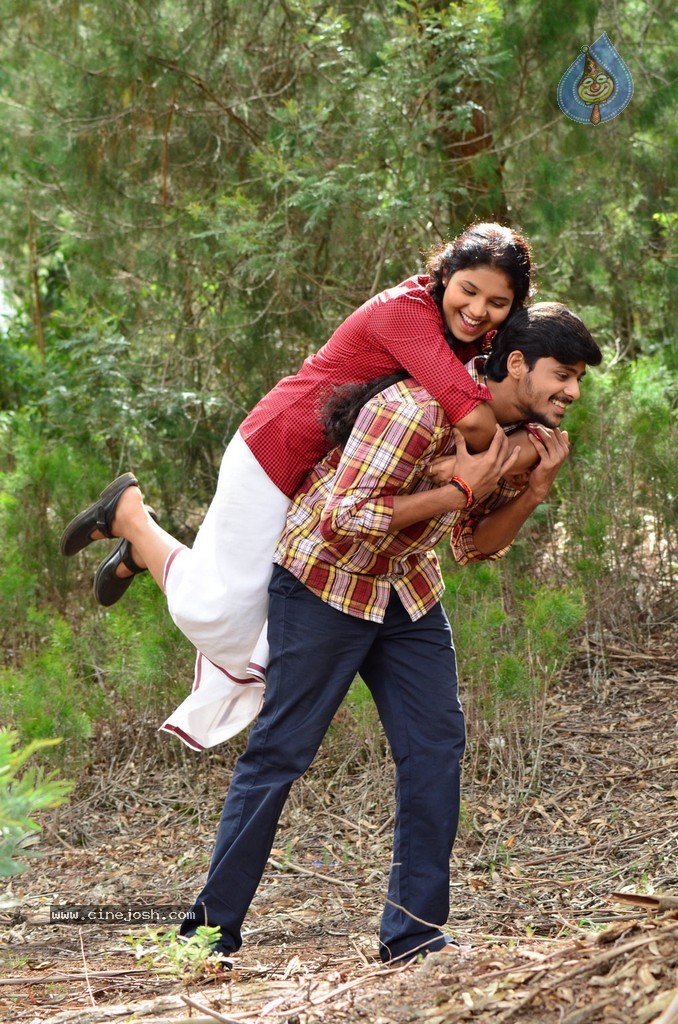 China Chiru Sinna Paraviagal Tamil Movie Stills - 13 / 47 photos