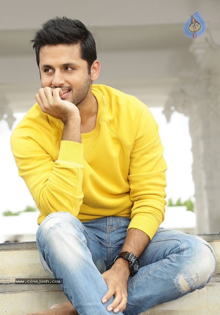 Chinnadana Neekosam 1st Look - 1 / 2 photos