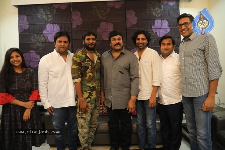 Chiranjeevi Appreciates George Reddy Team - 1 / 16 photos