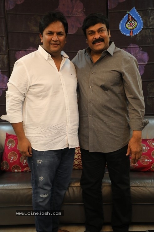 Chiranjeevi Appreciates George Reddy Team - 7 / 16 photos