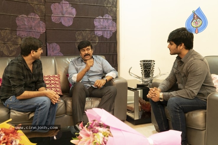 Chiranjeevi With Arjun Suravaram Team  - 6 / 9 photos