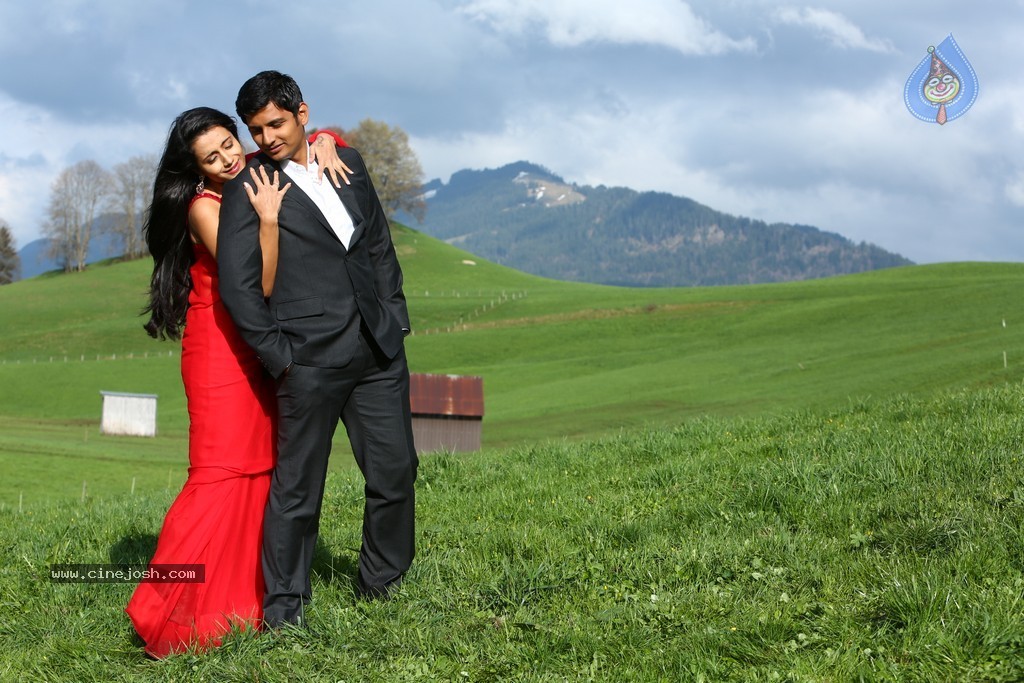 Chirunavvula Chirujallu Movie Stills n Walls - 31 / 42 photos