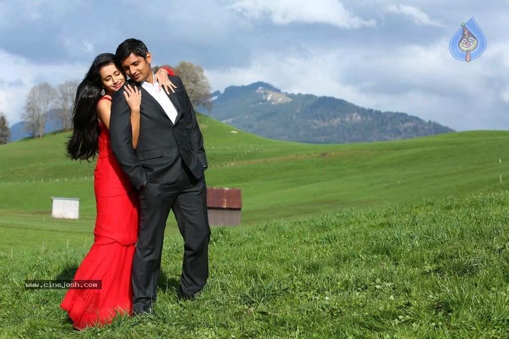 Chirunavvula Chirujallu Movie Stills n Walls - 39 / 42 photos