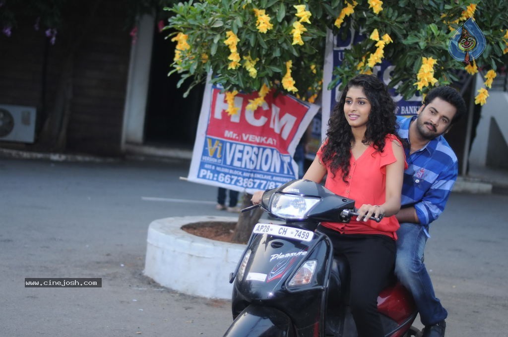 Choosinodiki Choosinantha Movie Stills - 11 / 24 photos