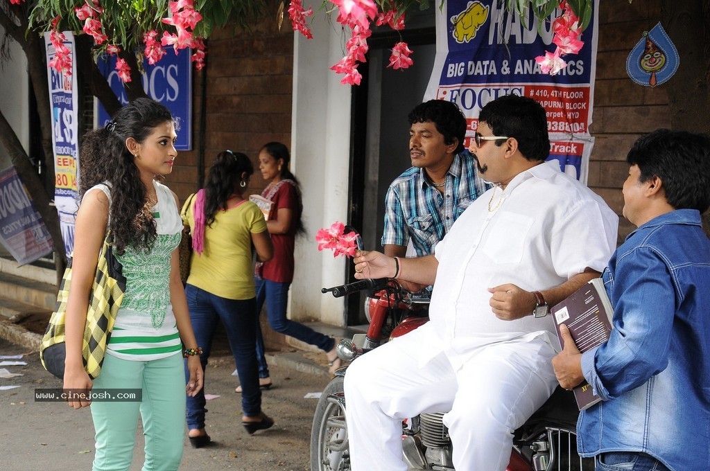 Choosinodiki Choosinantha New Pics - 45 / 45 photos