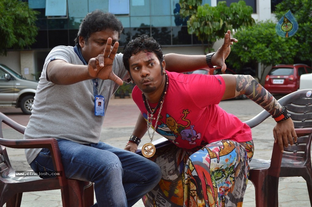 Chusinodiki Chusinantha Movie Gallery - 46 / 49 photos