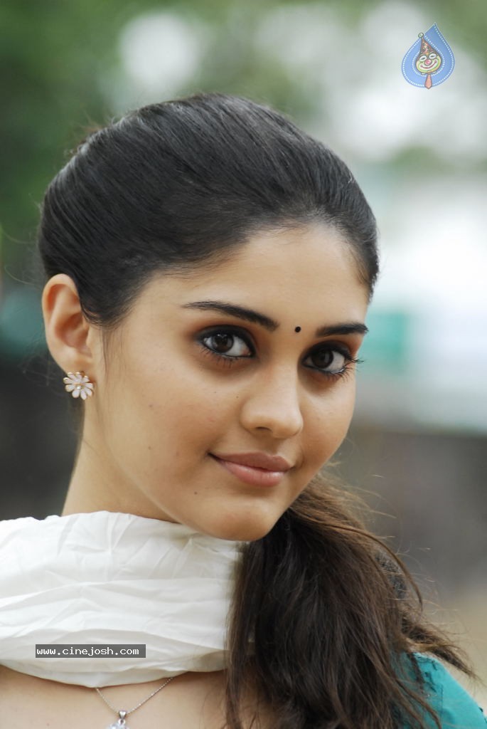 Citizen Movie Stills n Walls - 37 / 50 photos