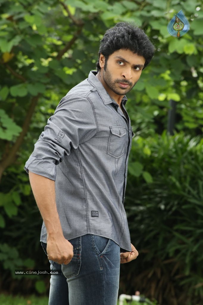 Citizen Movie Stills n Walls - 40 / 50 photos