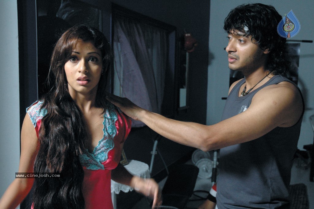 Click 3 Tamil Movie Hot Stills - 11 / 13 photos