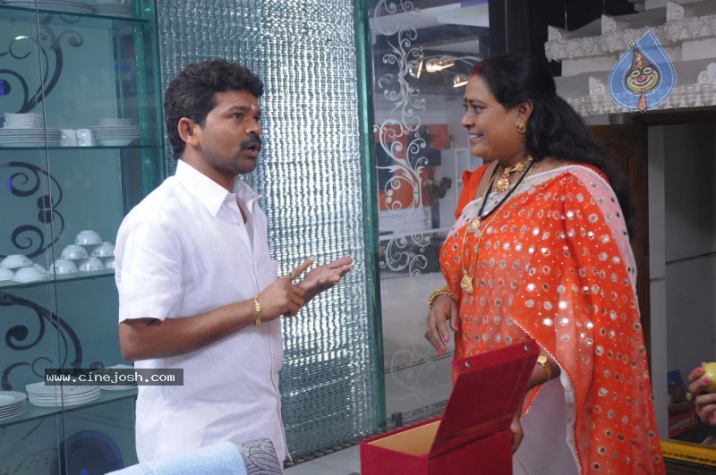 Collector Gari Bharya Movie Stills - 102 / 113 photos