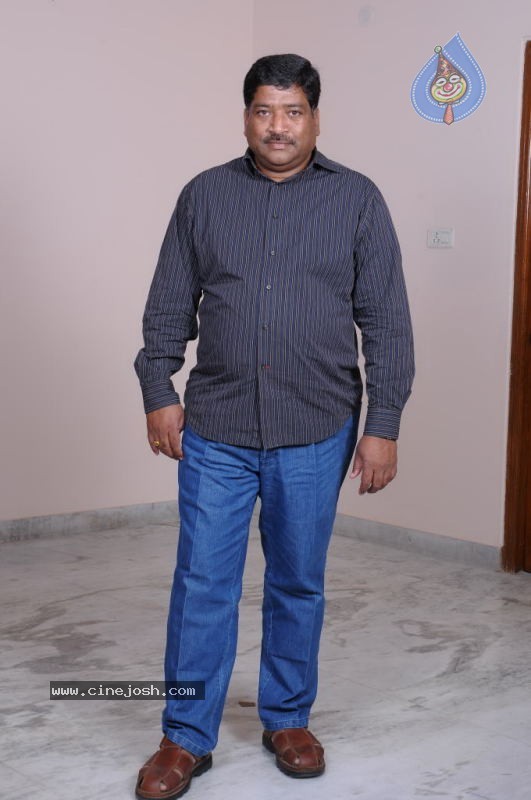 Collector Gari Bharya Movie Working Stills - 18 / 73 photos