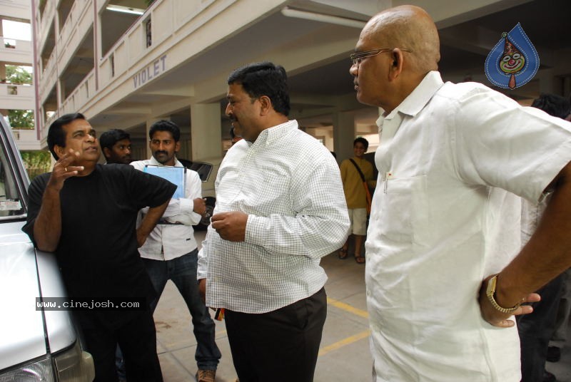Collector Gari Bharya New Movie Stills - 55 / 72 photos