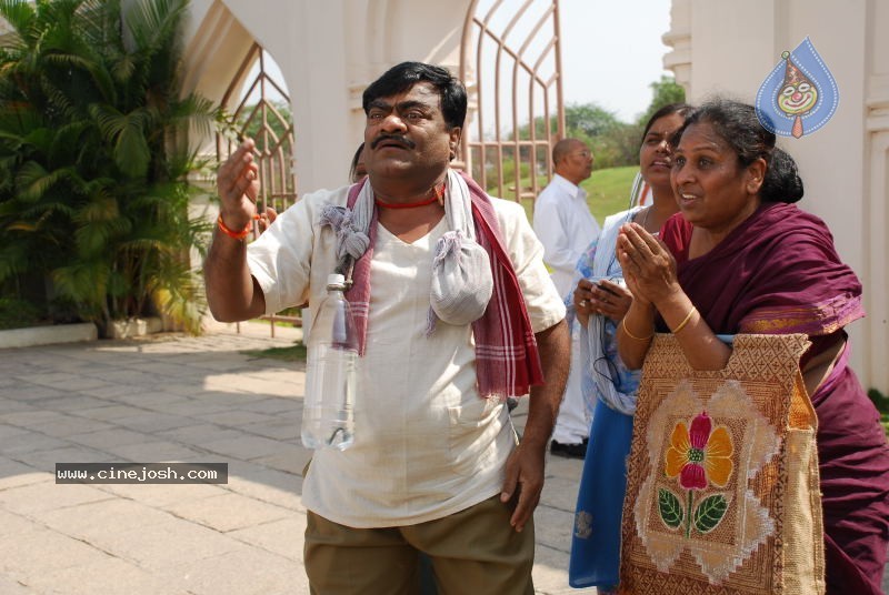 Collector Gari Bharya New Movie Stills - 67 / 72 photos