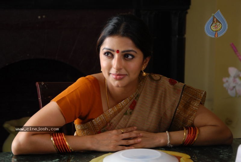 Collector Gari Bharya New Movie Stills - 72 / 72 photos