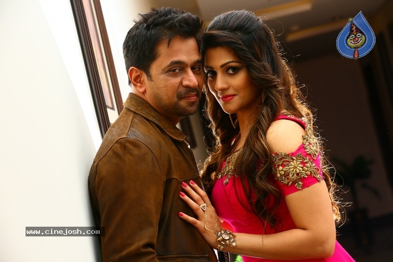 Contract Movie Making Stills - 3 / 6 photos