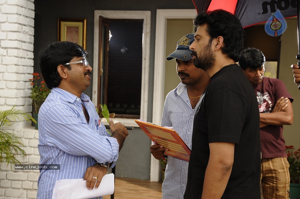 Contract Movie Stills n Walls - 4 / 23 photos