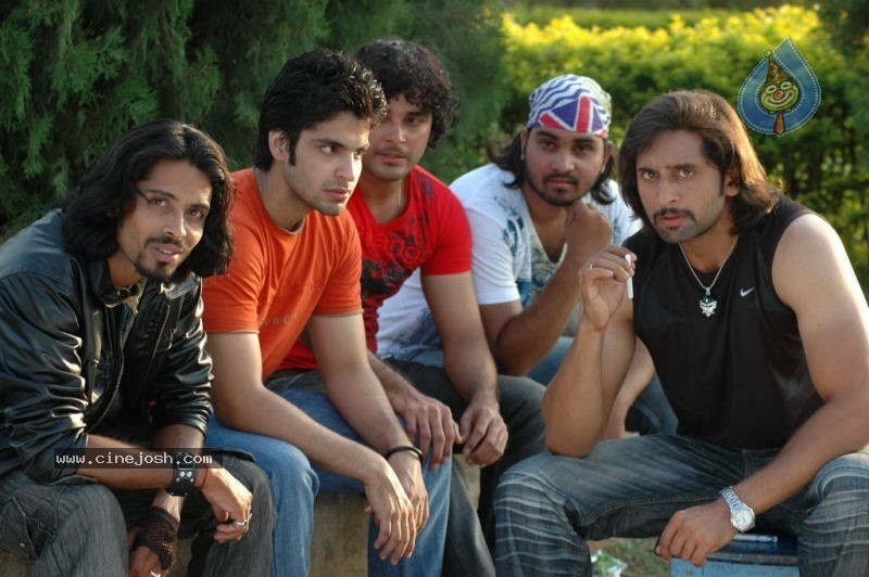 Cricket Girls and Beer Movie Gallery - 26 / 102 photos