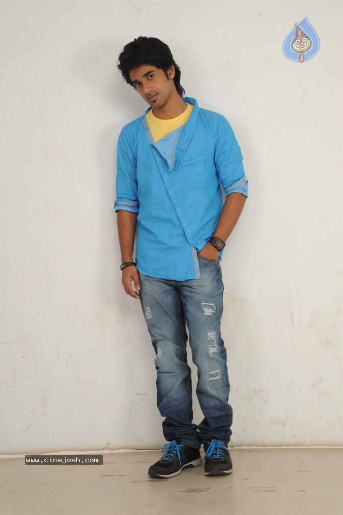 Cut Chesthe Movie Stills - 18 / 74 photos