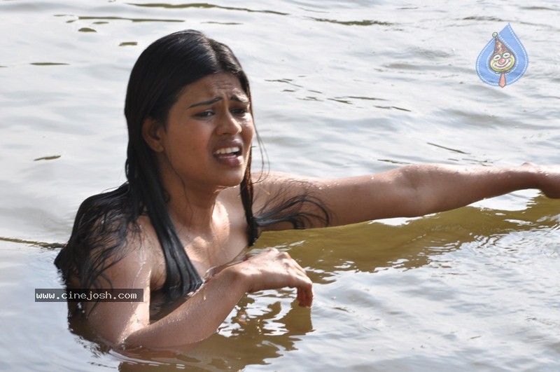 Cycle Company Tamil Movie Stills - 8 / 46 photos