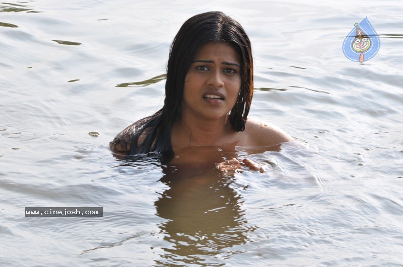 Cycle Company Tamil Movie Stills - 10 / 46 photos