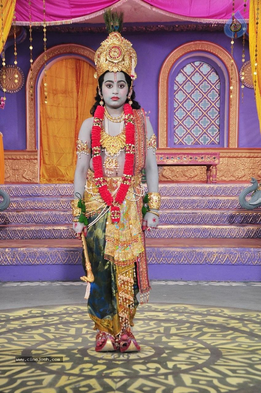 Daana Veera Soora Karna New Photos - 3 / 30 photos