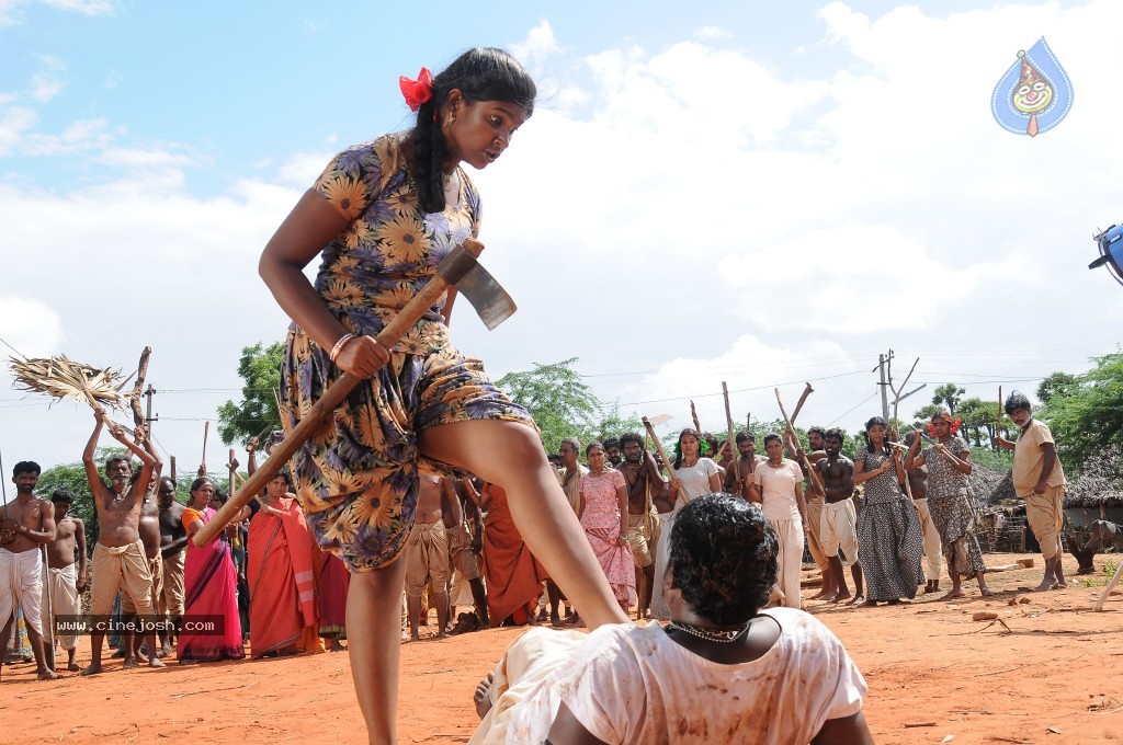 Dakshana Madhya Bharata Jattu Stills - 3 / 5 photos