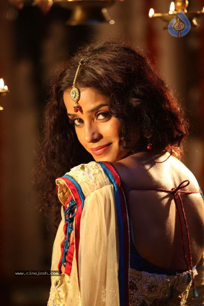 Dalam Movie New Stills - 45 / 55 photos