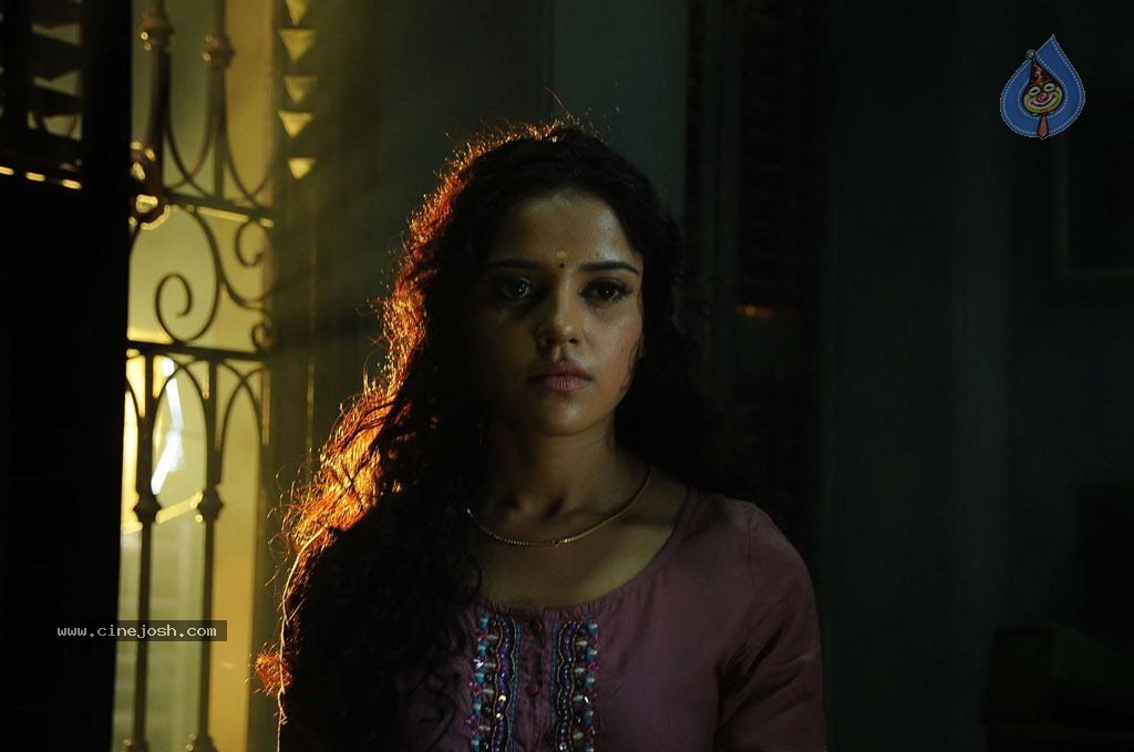 Dalam Movie New Stills - 51 / 55 photos